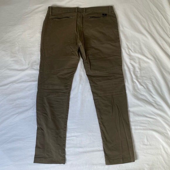 Guess Men’s Green Pant - Picture 3 of 4